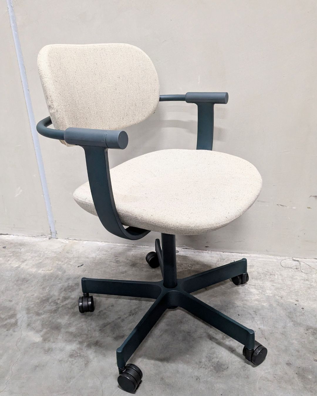 ダークグリーン エクリュベージュ