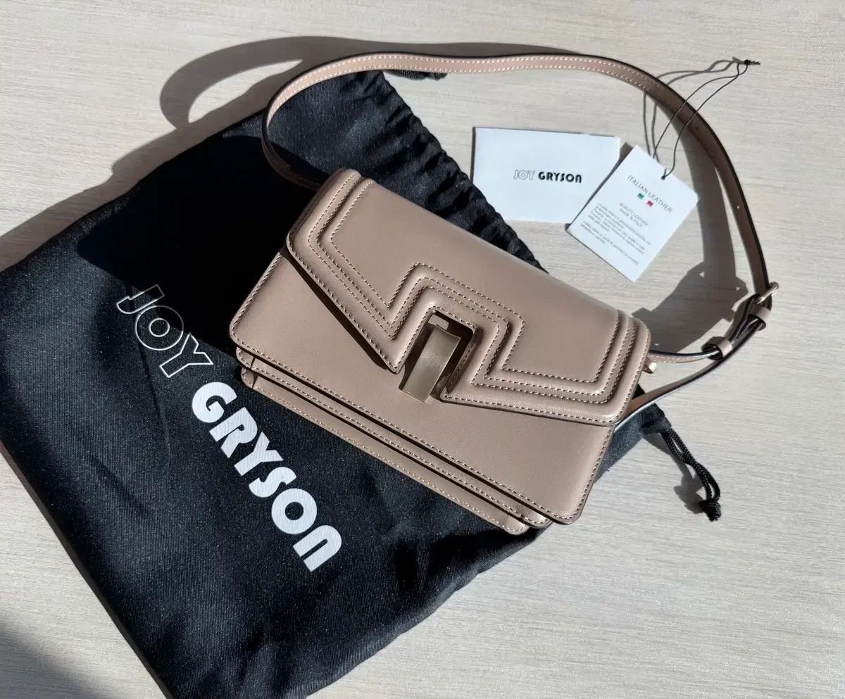 ジョイグライソン ナオミ ミニバック