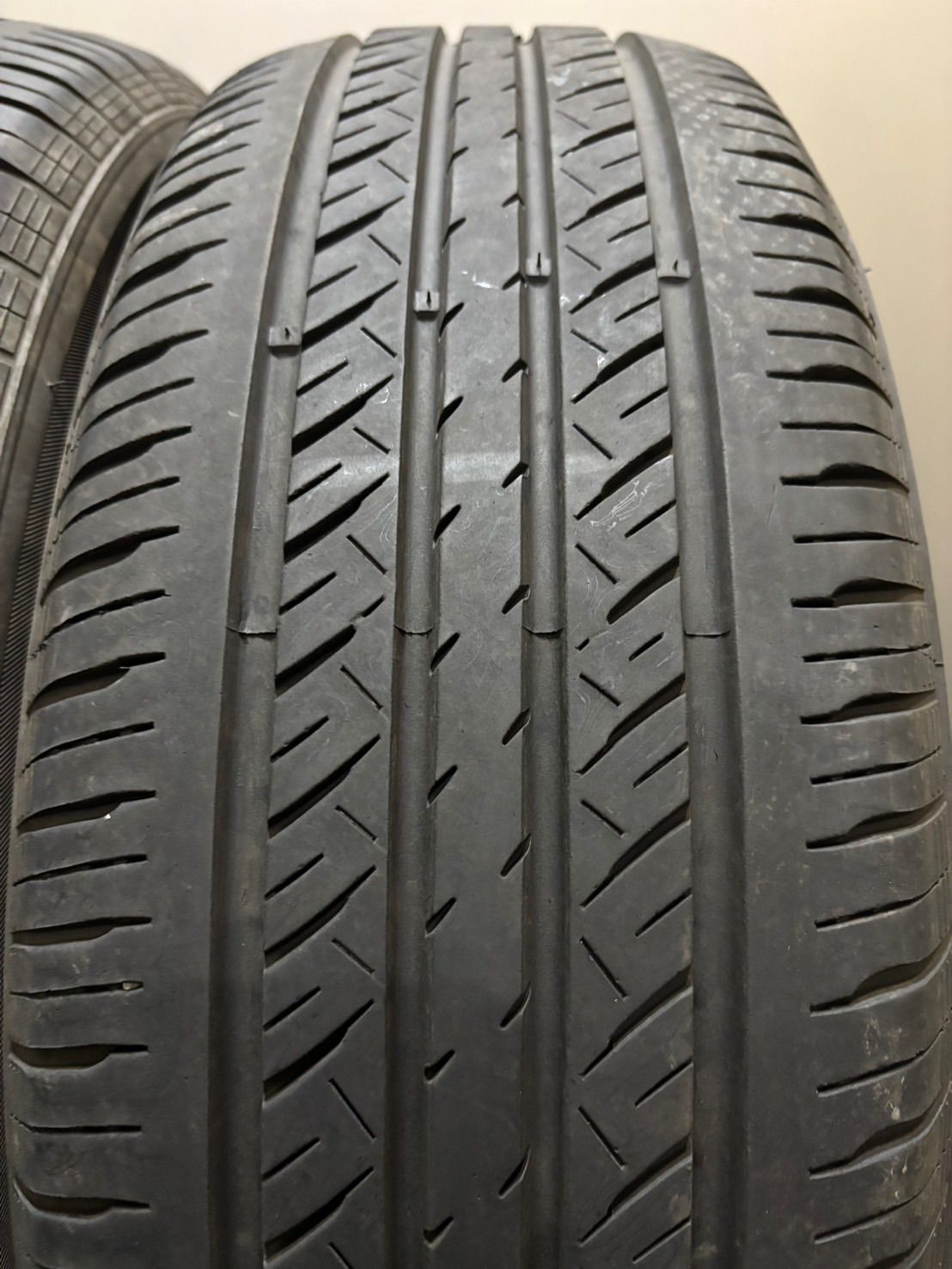 195|65 R 15 LauFenn|G FIT as-01 24年製 夏タイヤ サマータイヤ 4本 ノア ヴォクシー プリウス 南4-L 257