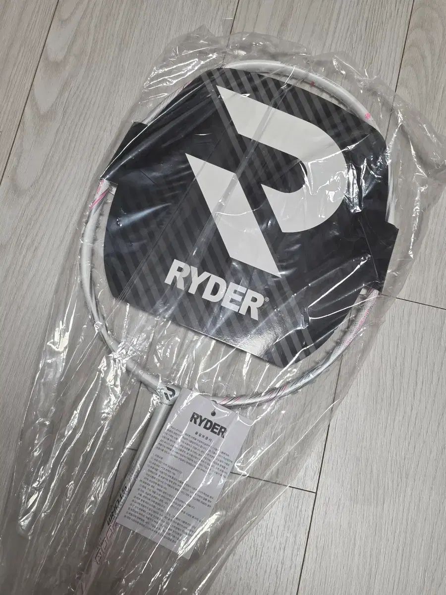 ライダー バドミントン ラケット ストーム2000