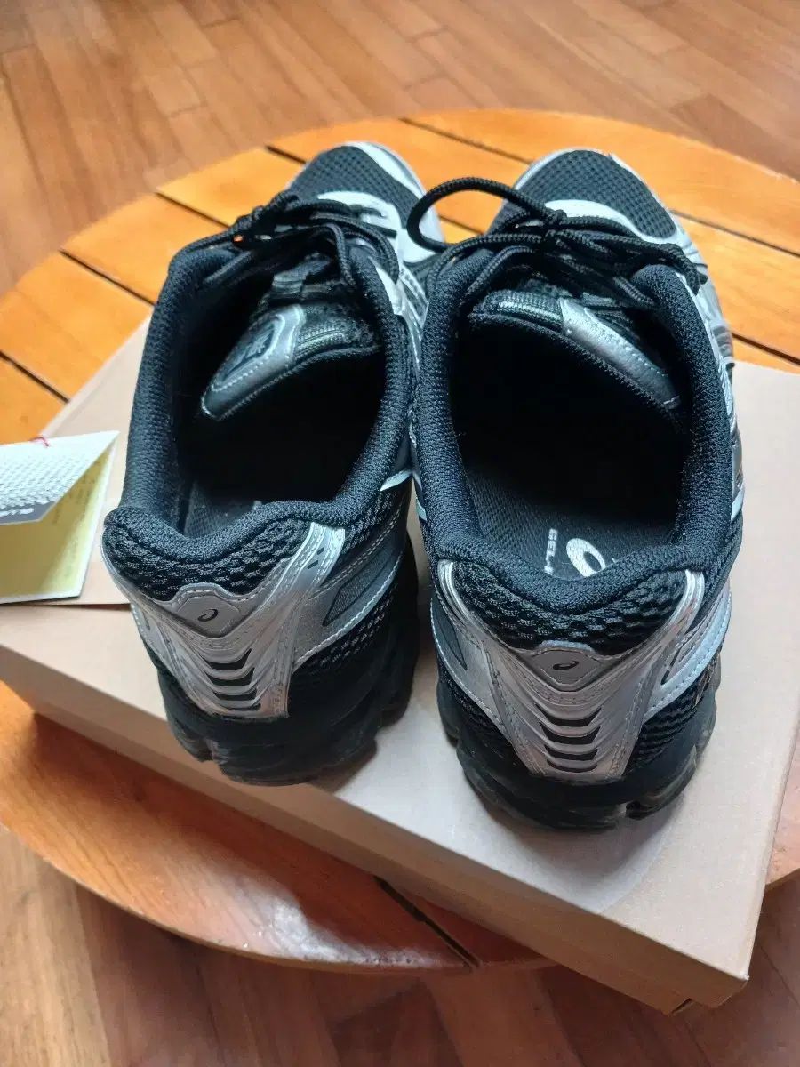 1 ブラック|シルバー