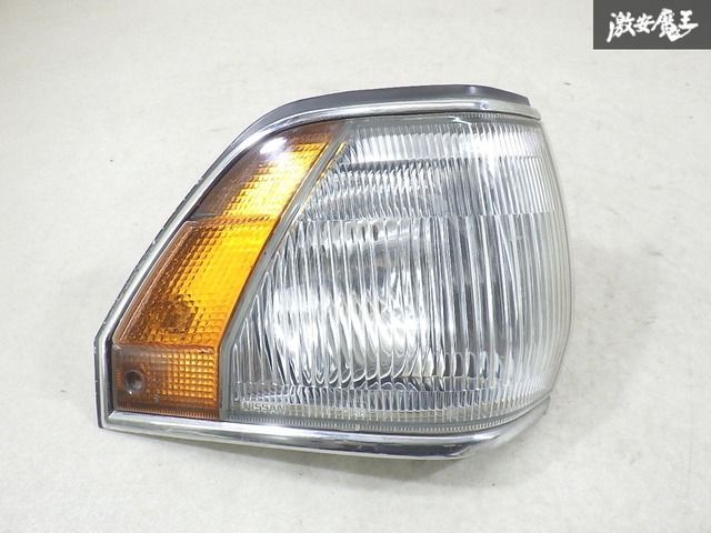 Y31 セドグロ コーナーレンズ フロントウインカーレンズ ストア出品！】 日産 純正 Y31 セドリック フロント コーナーレンズ