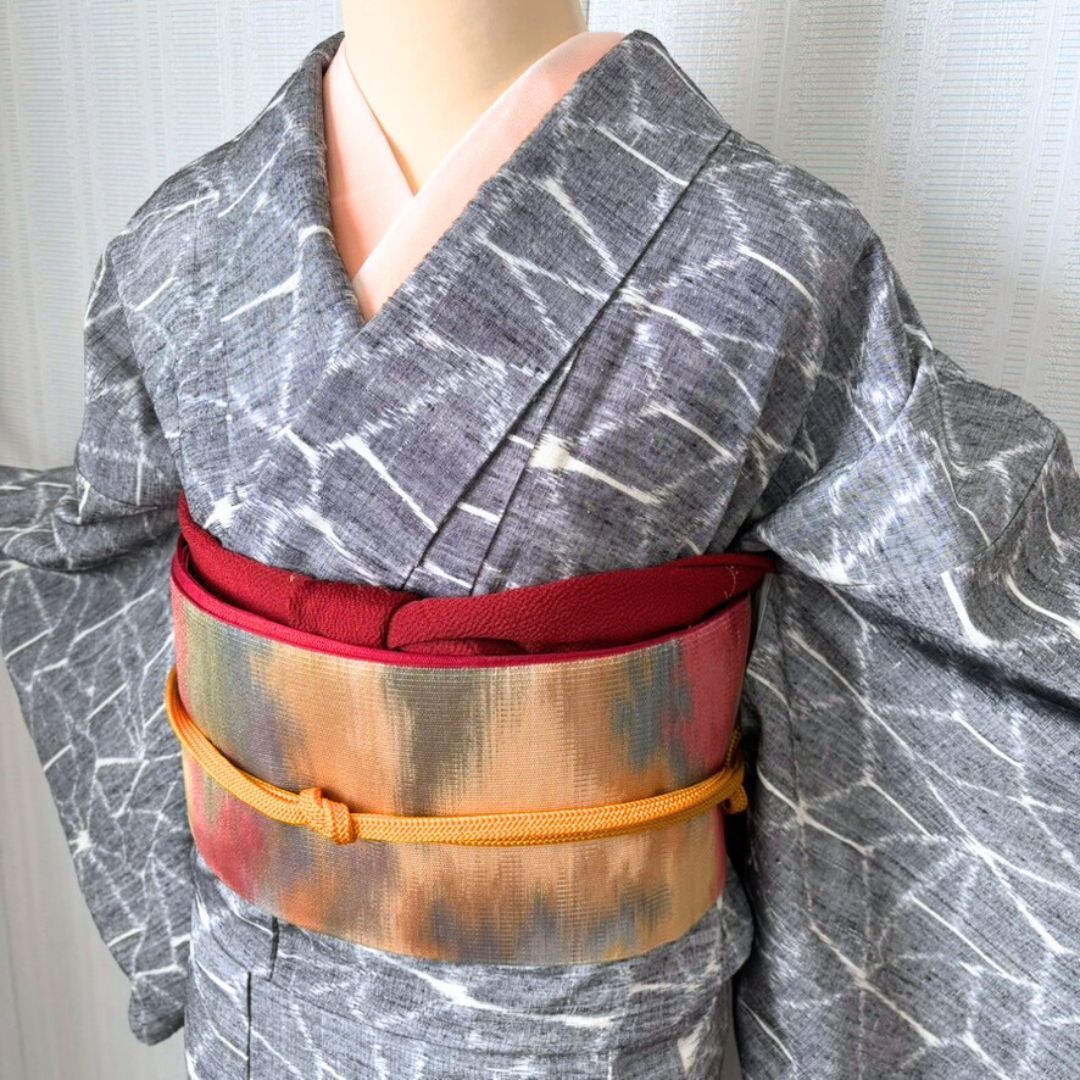 着物5点セット 紬 グレー抽象柄 名古屋帯 帯揚げ 帯締め付き すぐ着られるフルコーデ 身丈164 cm kimono tsumugi casual 初心者 セット フルセット