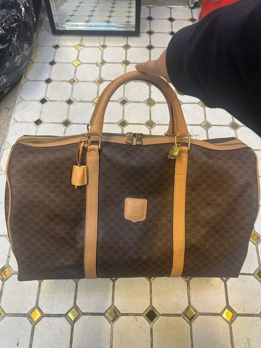 Celine セリーヌ マカダム ボストンバッグ ブラウン