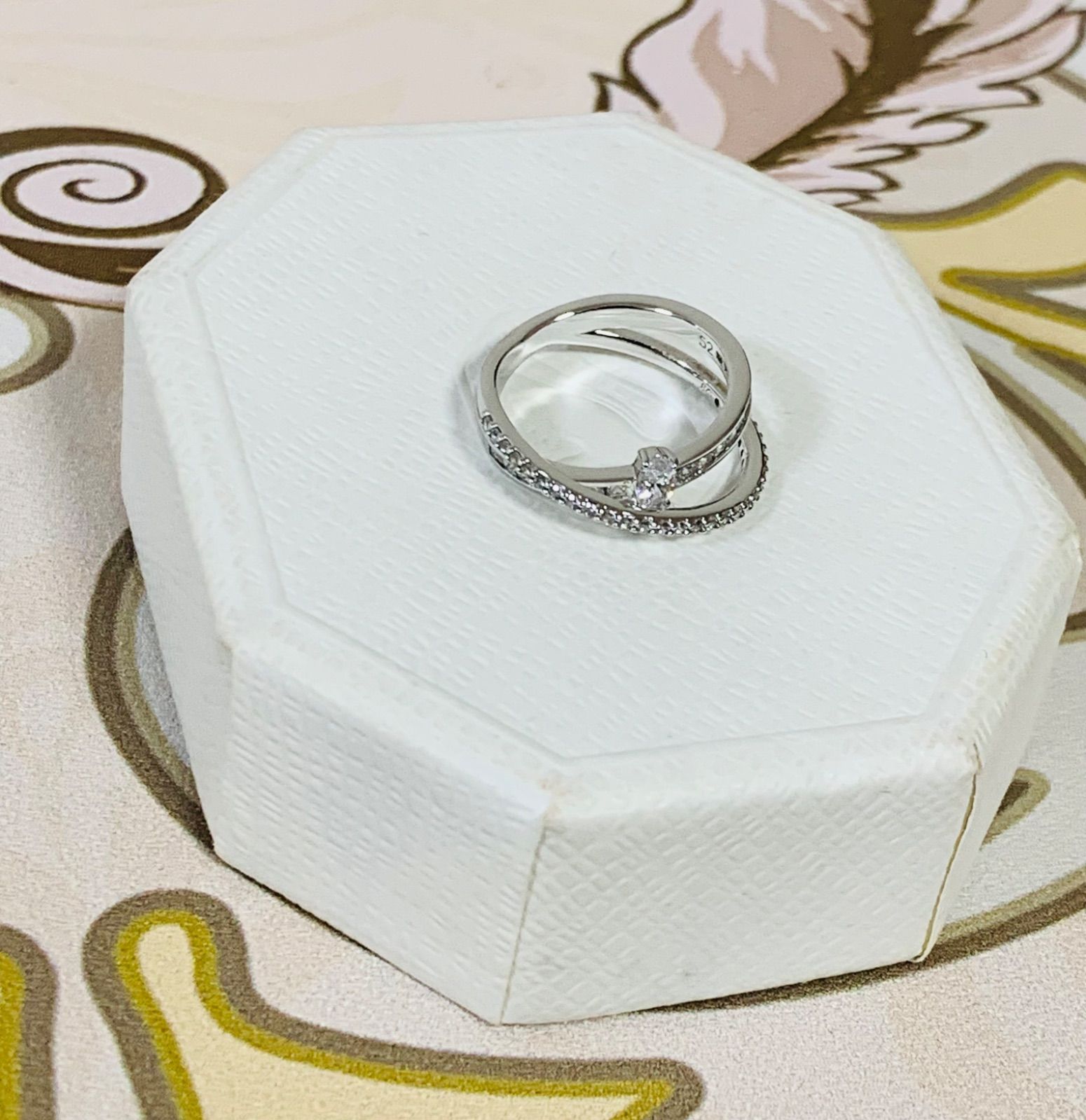 みぃちゃん♡さん専用 SWAROVSKI Hyperbola リング 52 SWAROVSKI Hyperbola リング 52 試着のみ 箱、保証書有り - メルカリ