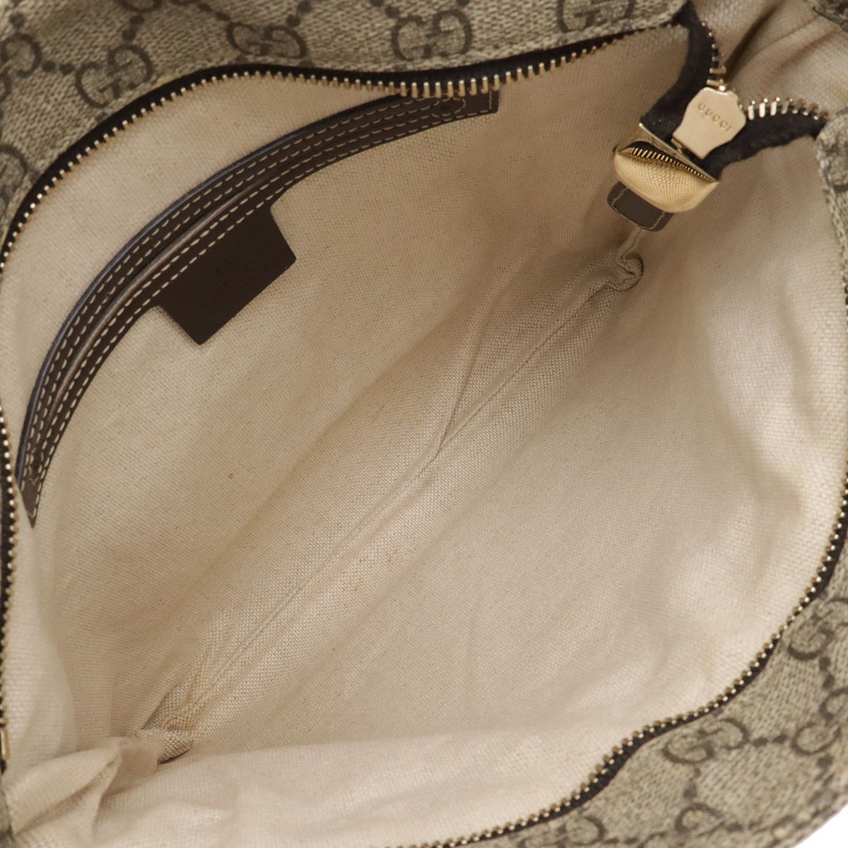 GUCCI グッチ GGスプリーム GGプラス ショルダーバッグ 斜め掛け マチ
