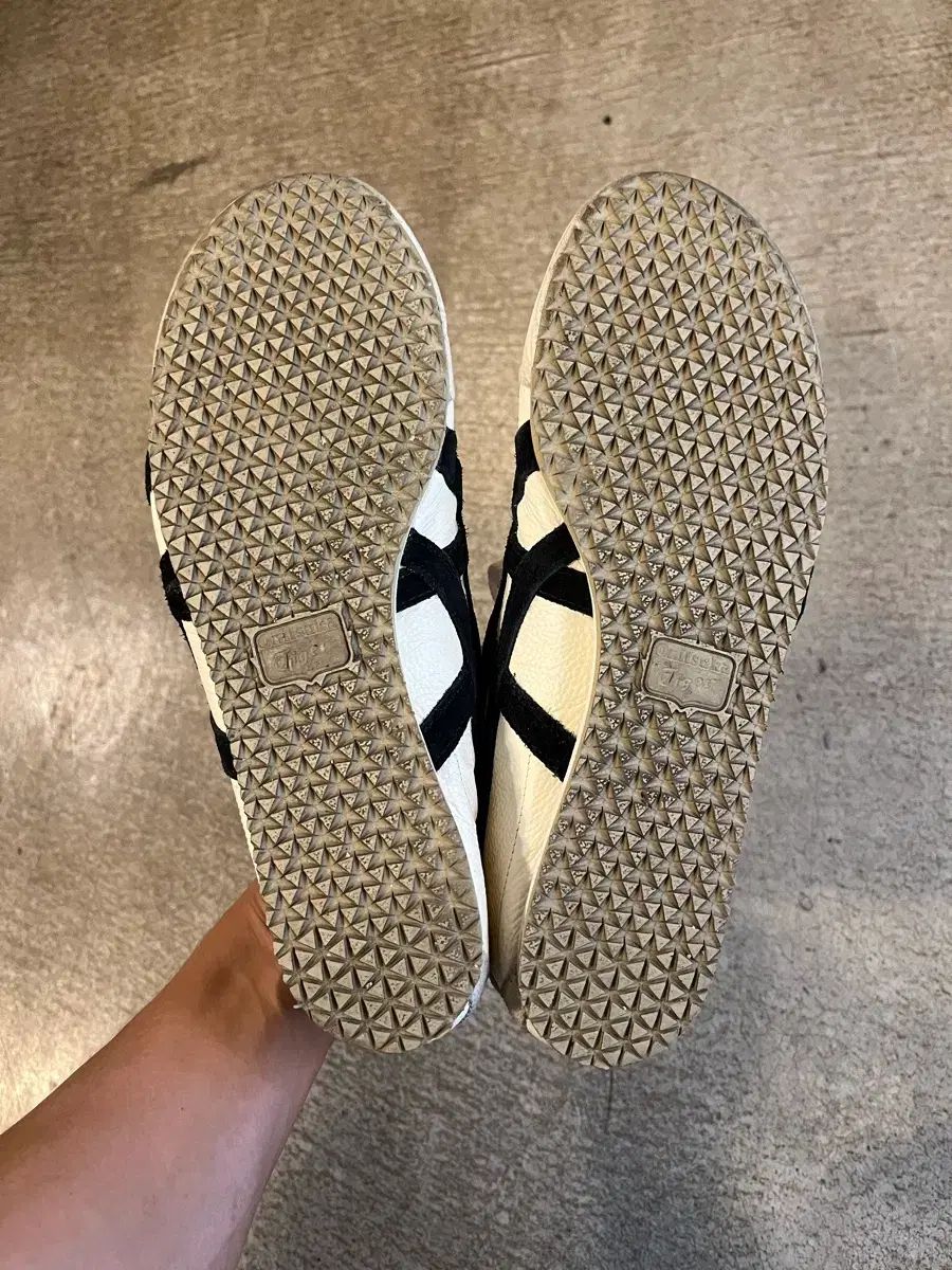  オニツカタイガー メキシコ66 白黒 スニーカー スニーカー 靴