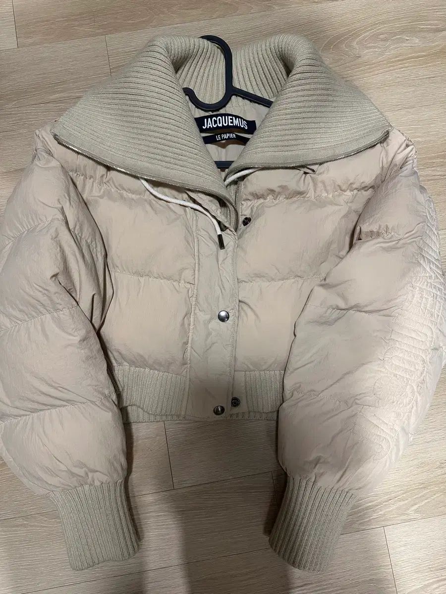 クロップド ダウン 34 ジス着用