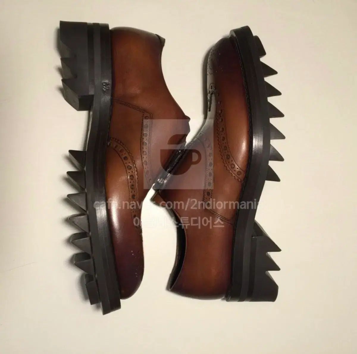 J2【used】 PRADA シャークソール センターシーム ￼￼カーフレザー J2【used】 PRADA シャークソール センターシーム ￼￼カーフレザー