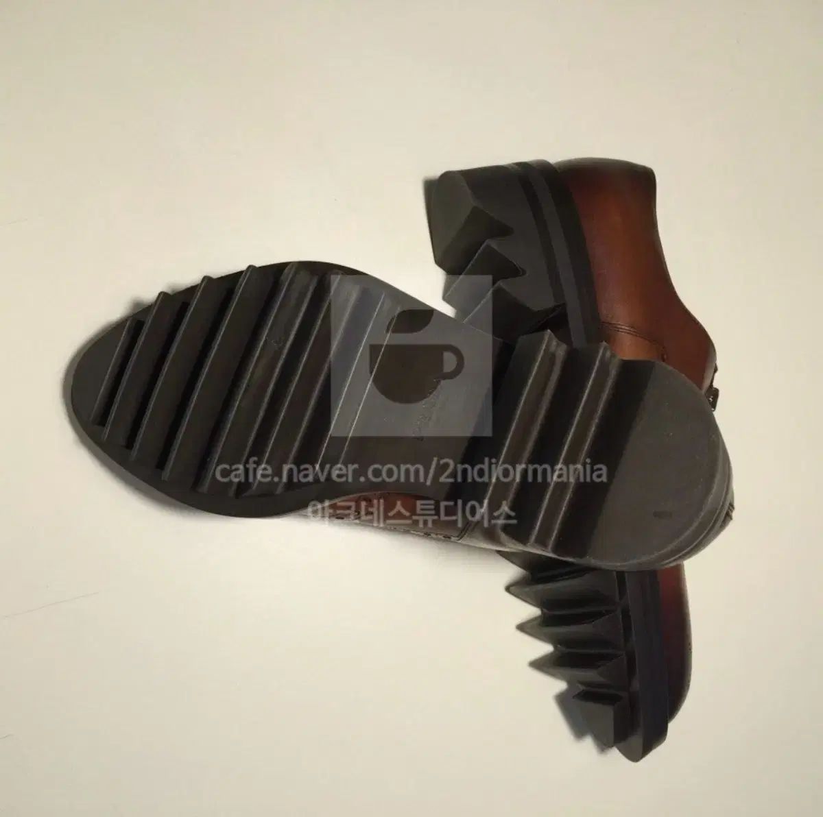 PRADA シャークソール ジッパー ウイングチップ ブラウン 8 270 - メルカリ