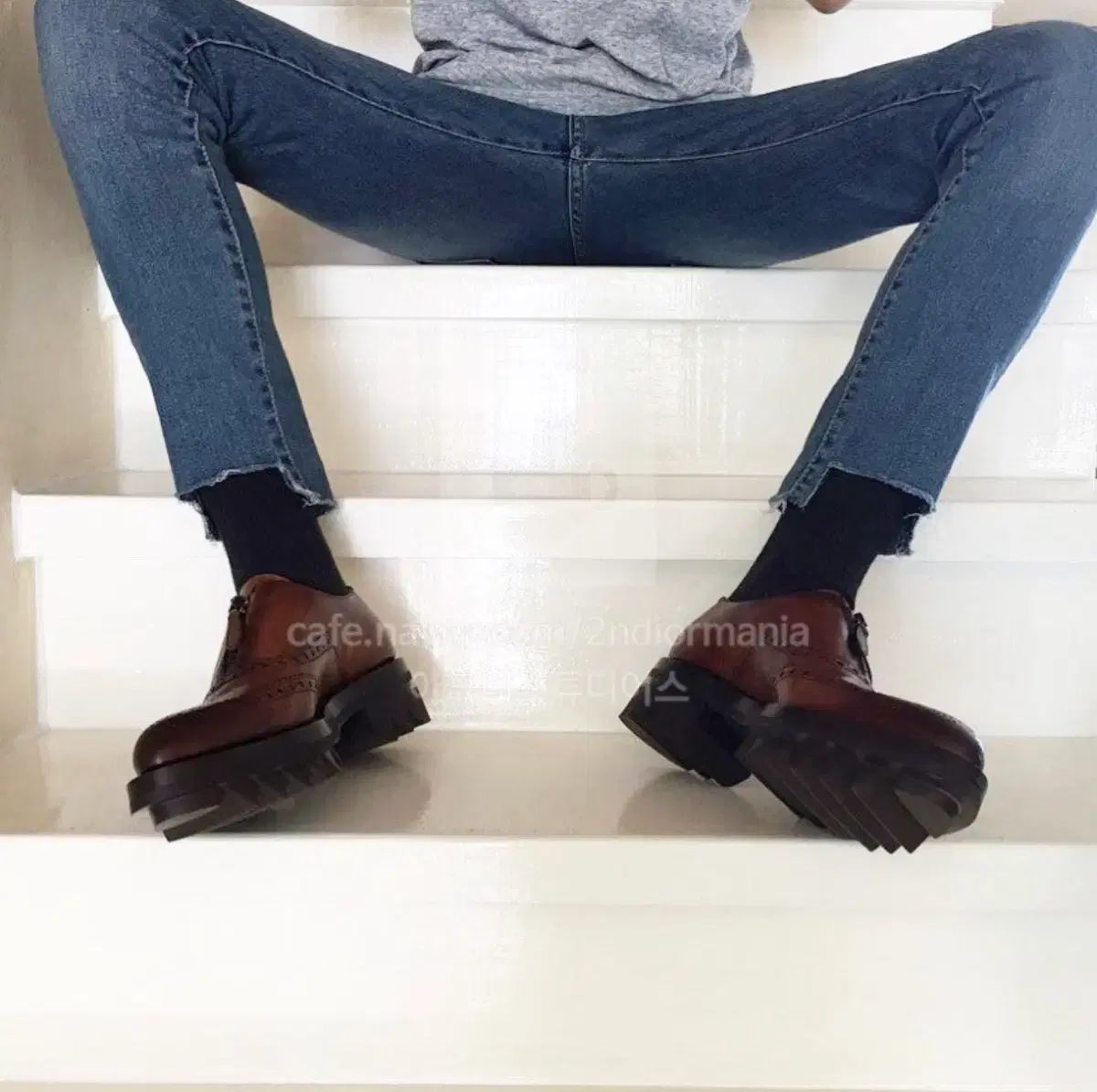 PRADA シャークソール ジッパー ウイングチップ ブラウン 8 270 - メルカリ