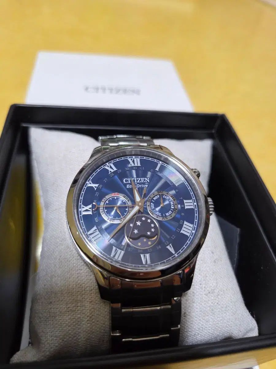 シチズン ムーンフェイズ