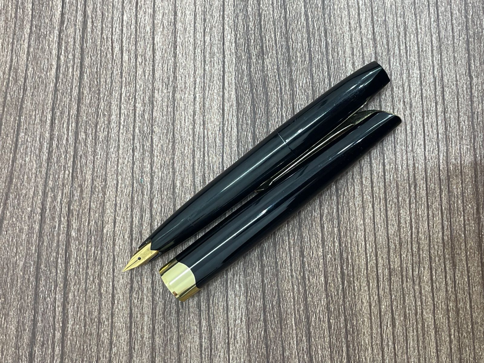 ◎ プラチナ 万年筆 18 K 細軟 ブラック×ゴールド