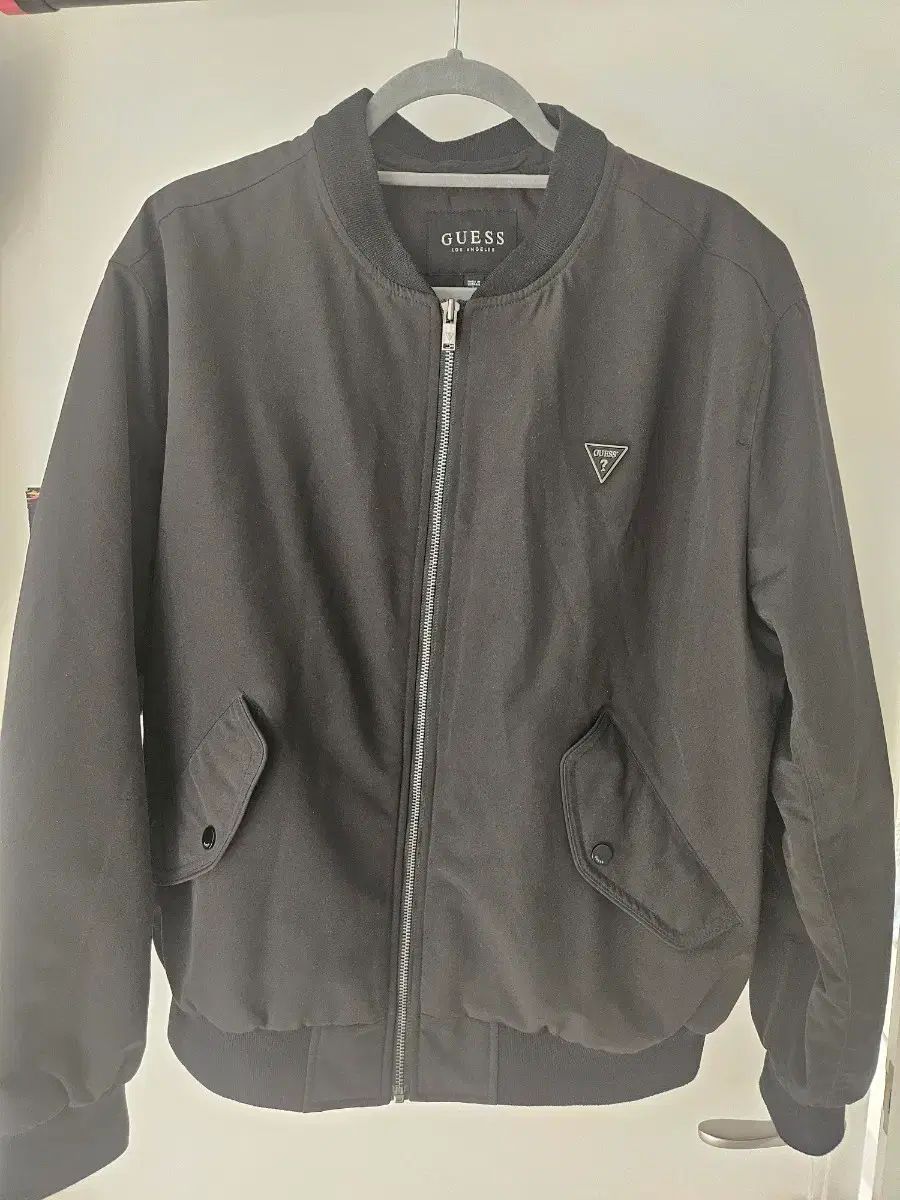 GUESS ブラック ブルゾン ジャケット L