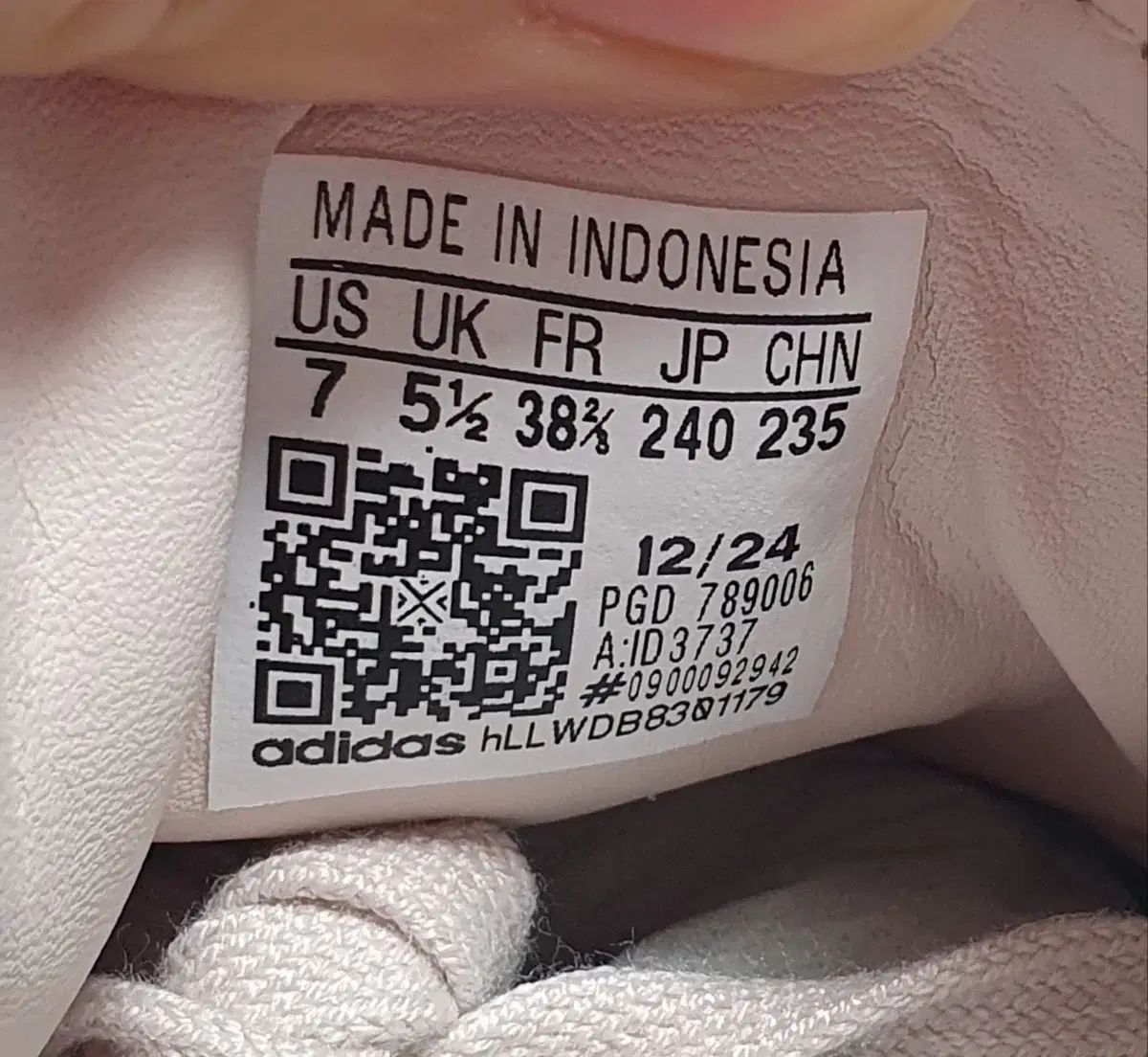  アディダス 三倍 ID 3737 パステルピンク スニーカー 240 mm スニーカー 靴