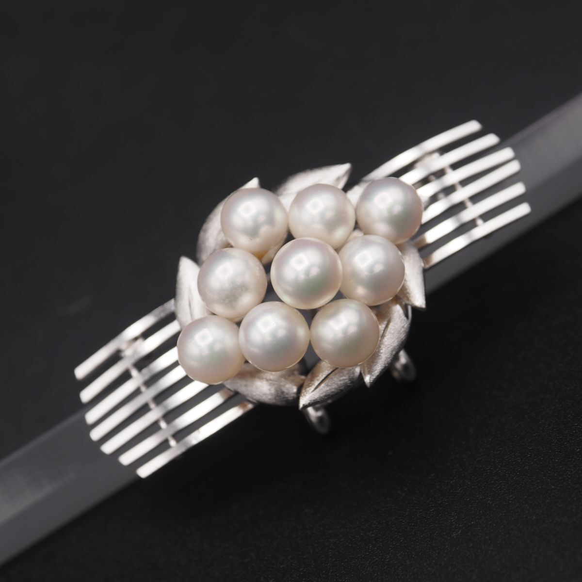 M 158 あこや真珠 6 mm 9珠 パール 2 way ブローチ 帯留め デザイン シルバー コサージュ 和装小物 誕生石