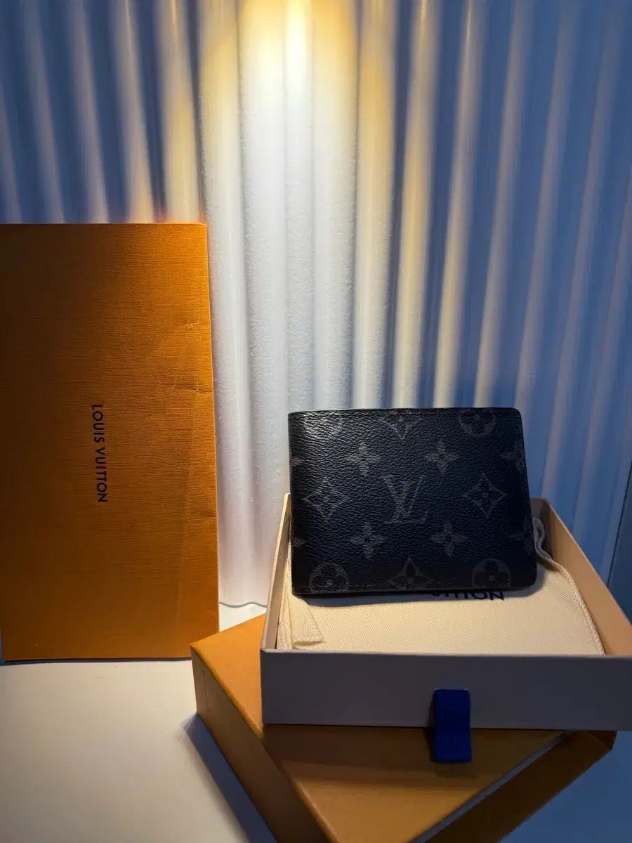 ほぼ ルイヴィトン エクリプス マルチプル ウォレット