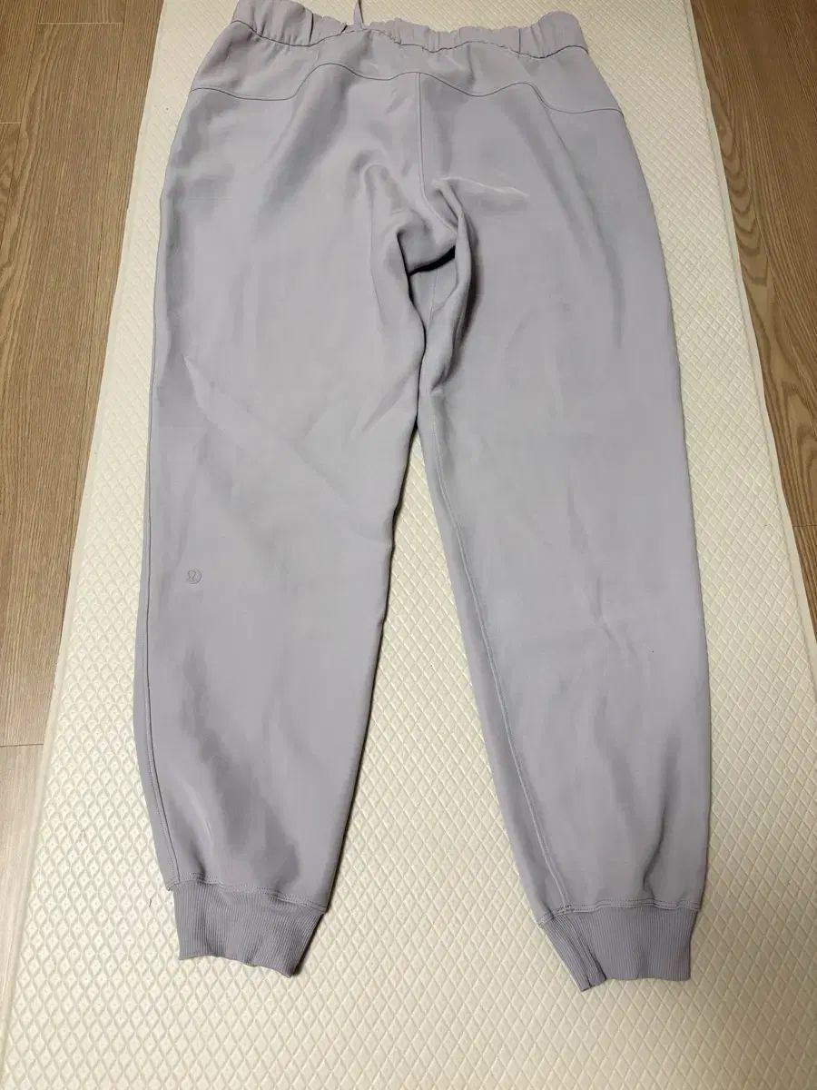 ルルレモン ジョガーパンツ ライトグレー サイズ8 55-66