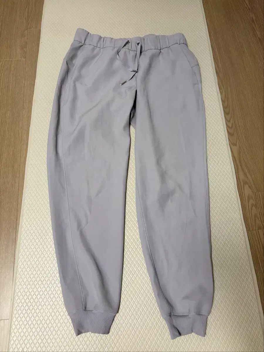 ルルレモン ジョガーパンツ ライトグレー サイズ8 55-66