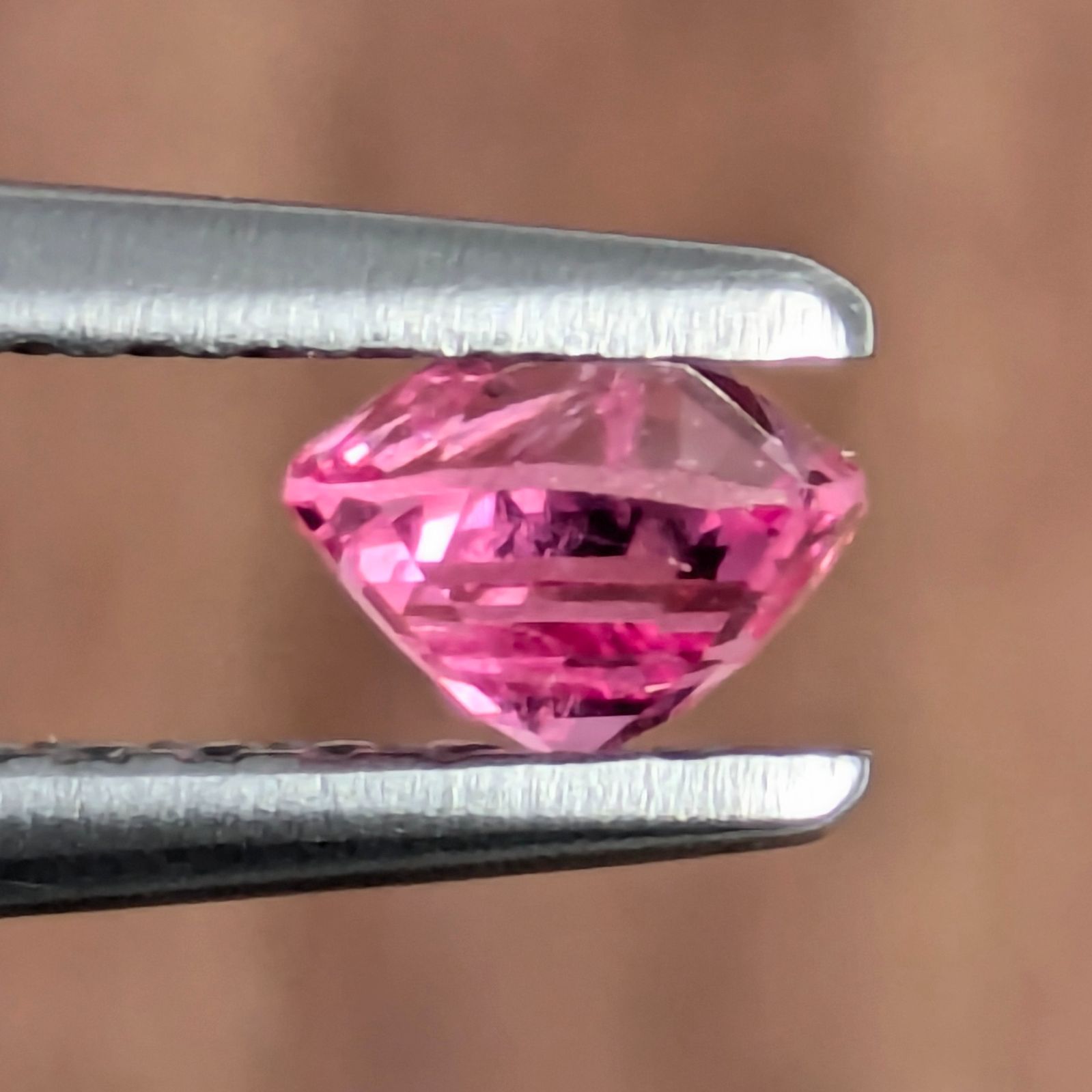 ピンクスピネル ミャンマー・モゴック産【0.39ct】PRO208147 - メルカリ