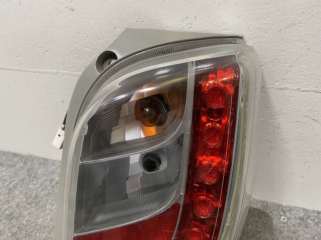 ミライース/ピクシスエポック LA300S/LA310S LA300A/LA310A 純正 右