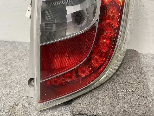 LA300A LA300S ミライース ピクシスエポック リアスポイラー1部欠品 Xg4ULATSG_K_rFcGcSqFcrEprRZ4fv