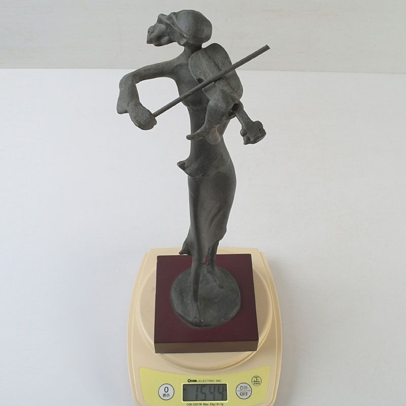ブロンズ像 バイオリンを弾く女性 高さ約36㎝ 台付 置物 C S574 - メルカリ