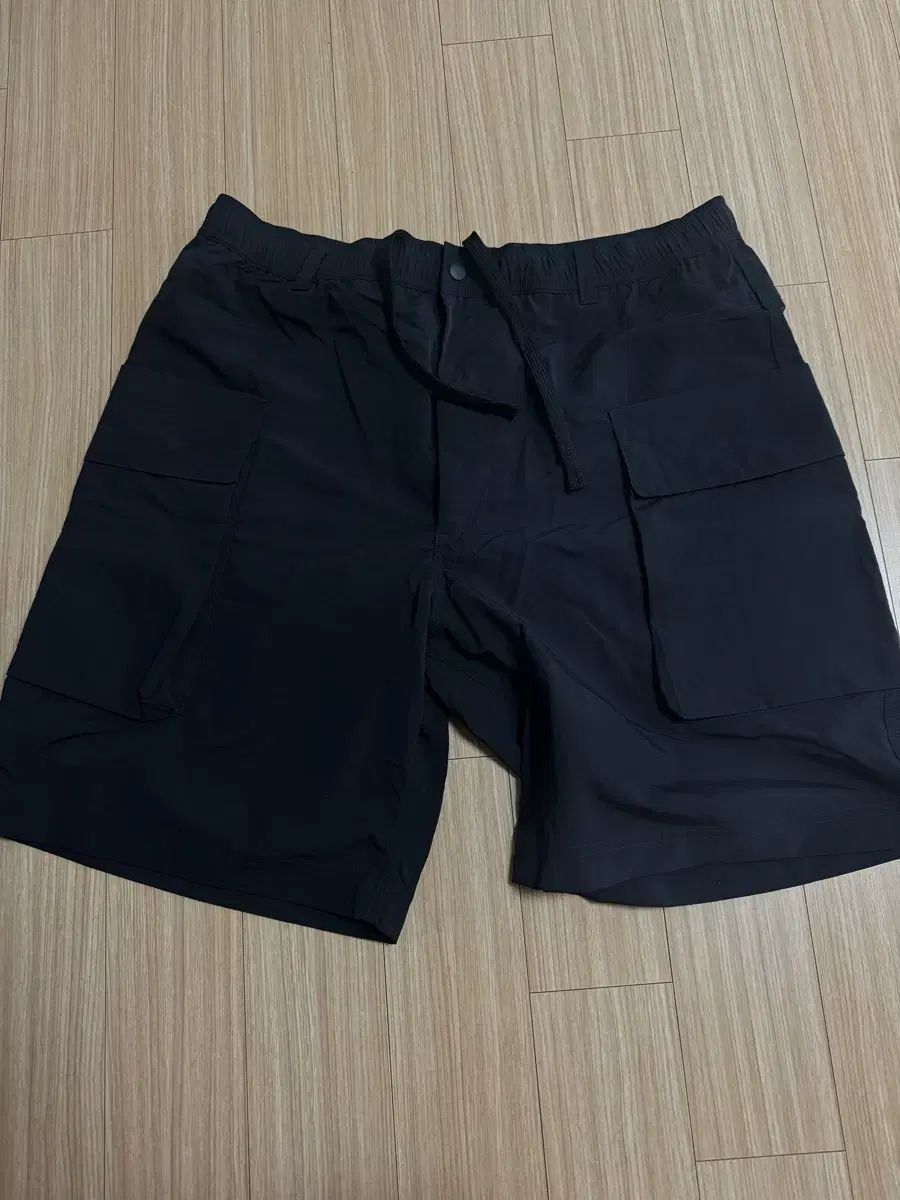UNIQLO ハーフパンツ (XL)