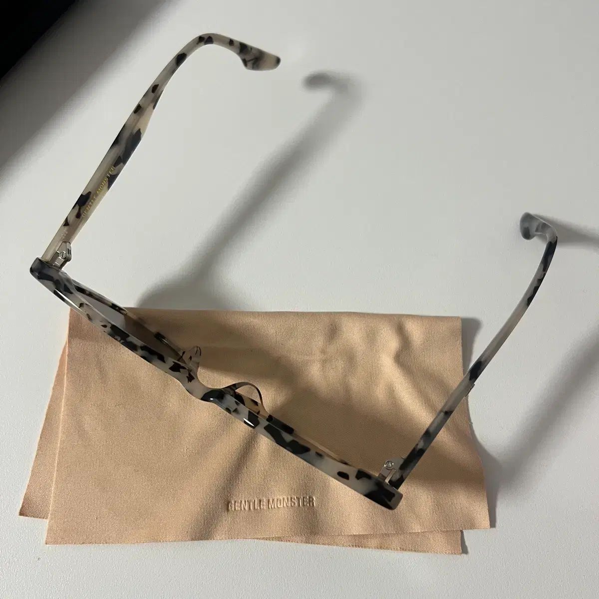  GENTLE MONSTER ジェントルモンスター クレラ CRELLA サングラス 小物