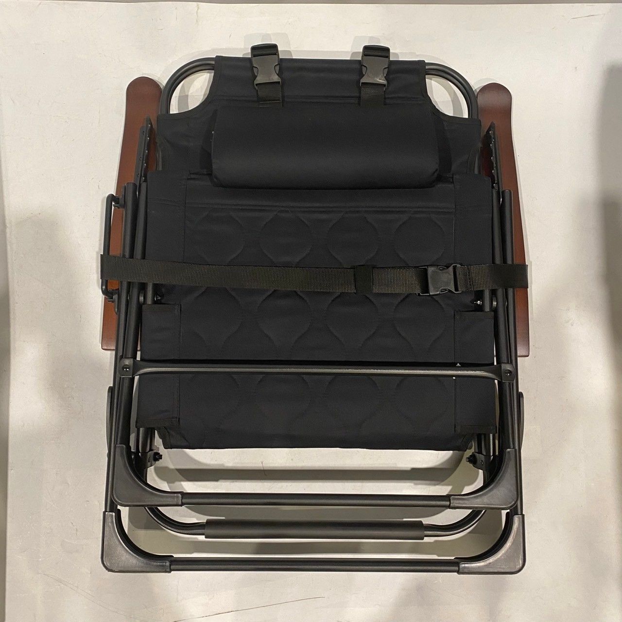 UJack(ユージャック) 難燃リクライニングローチェア Ver.2 abyss chair