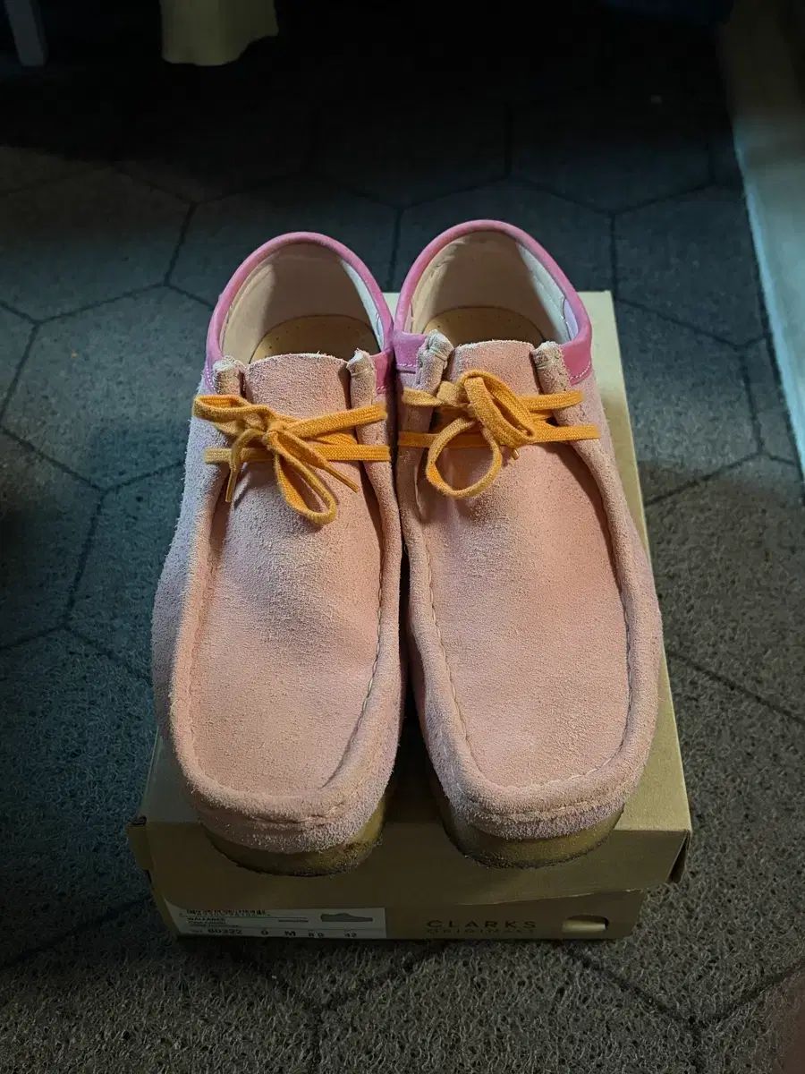 Clarks LEVI S Wallabee ピンク コンビ UK 8