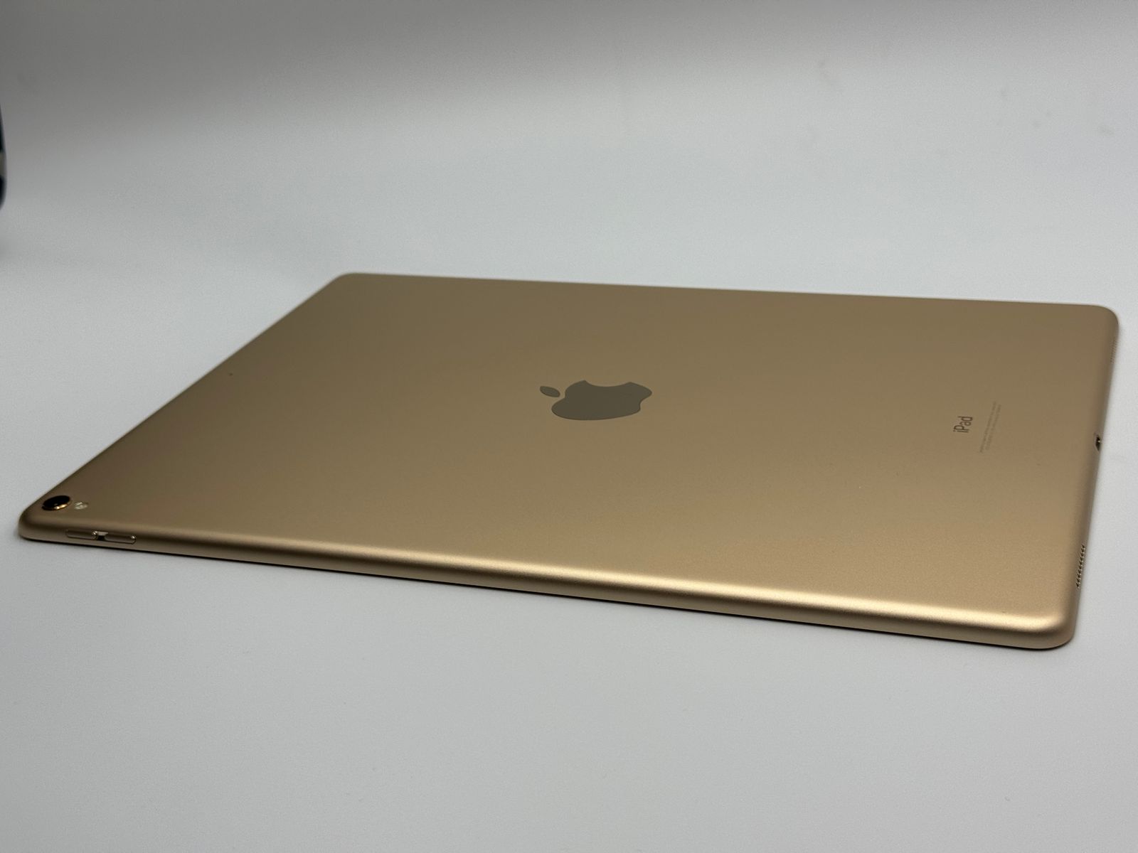 iPad本体 IPad Pro 12.9 Wi-Fi +Celular 512GB Gold iPad Pro 12.9 ゴールド Docomo 中古 24,980円 | ネット最安値の価格