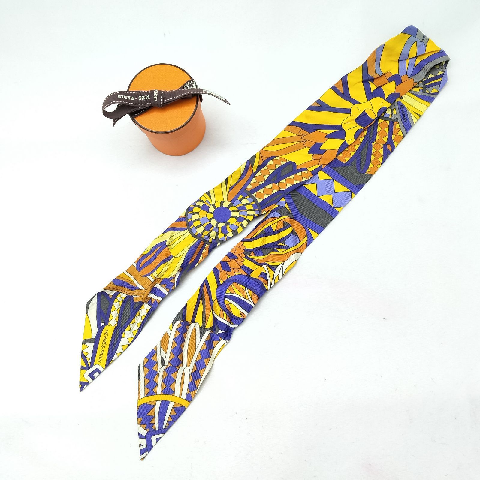 ️HERMES ️エルメス ツイリー LES FLOTS DU CHEVAL 馬への表彰 イエロー シルク