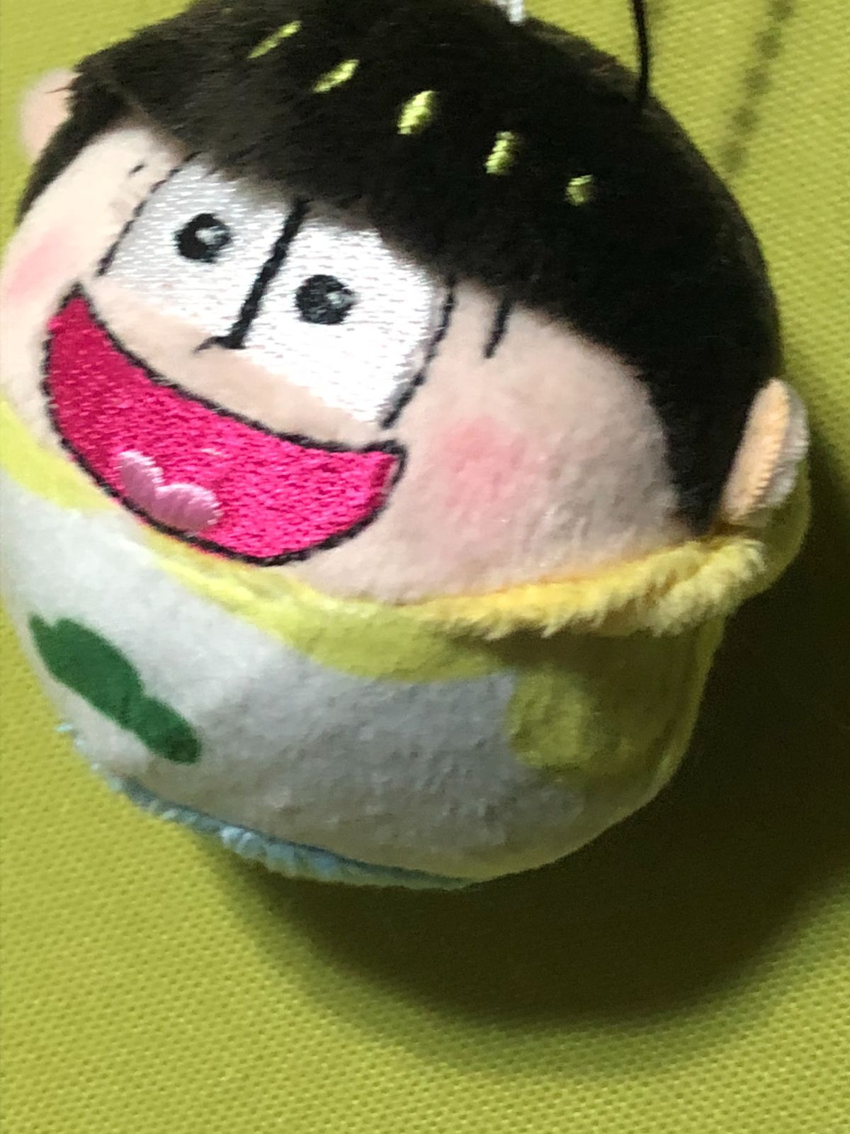 おそ松さん おき上がりくっつきぬいぐるみ 十四松 - メルカリ