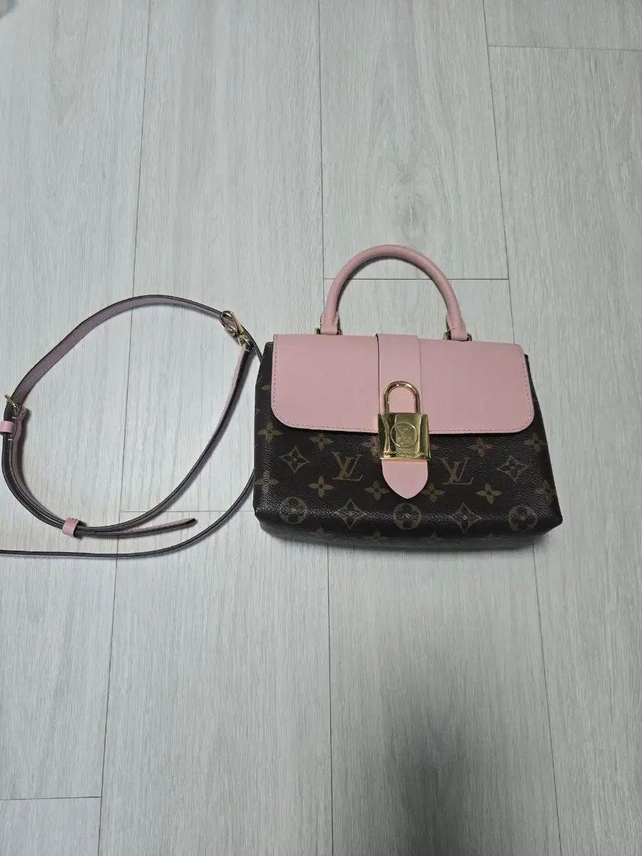 ルイヴィトン ロッキーBB ピンク
