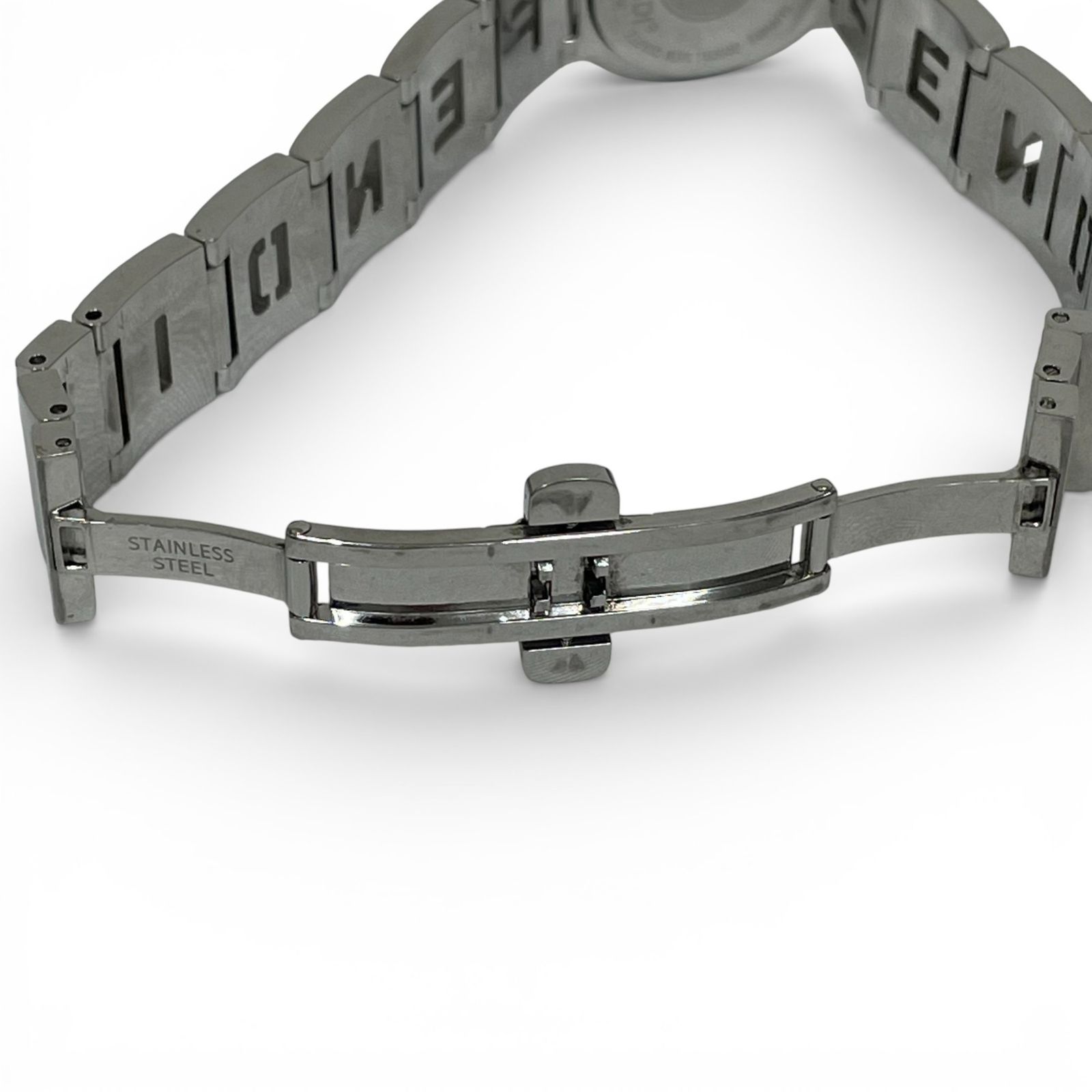 FENDI フェンディ