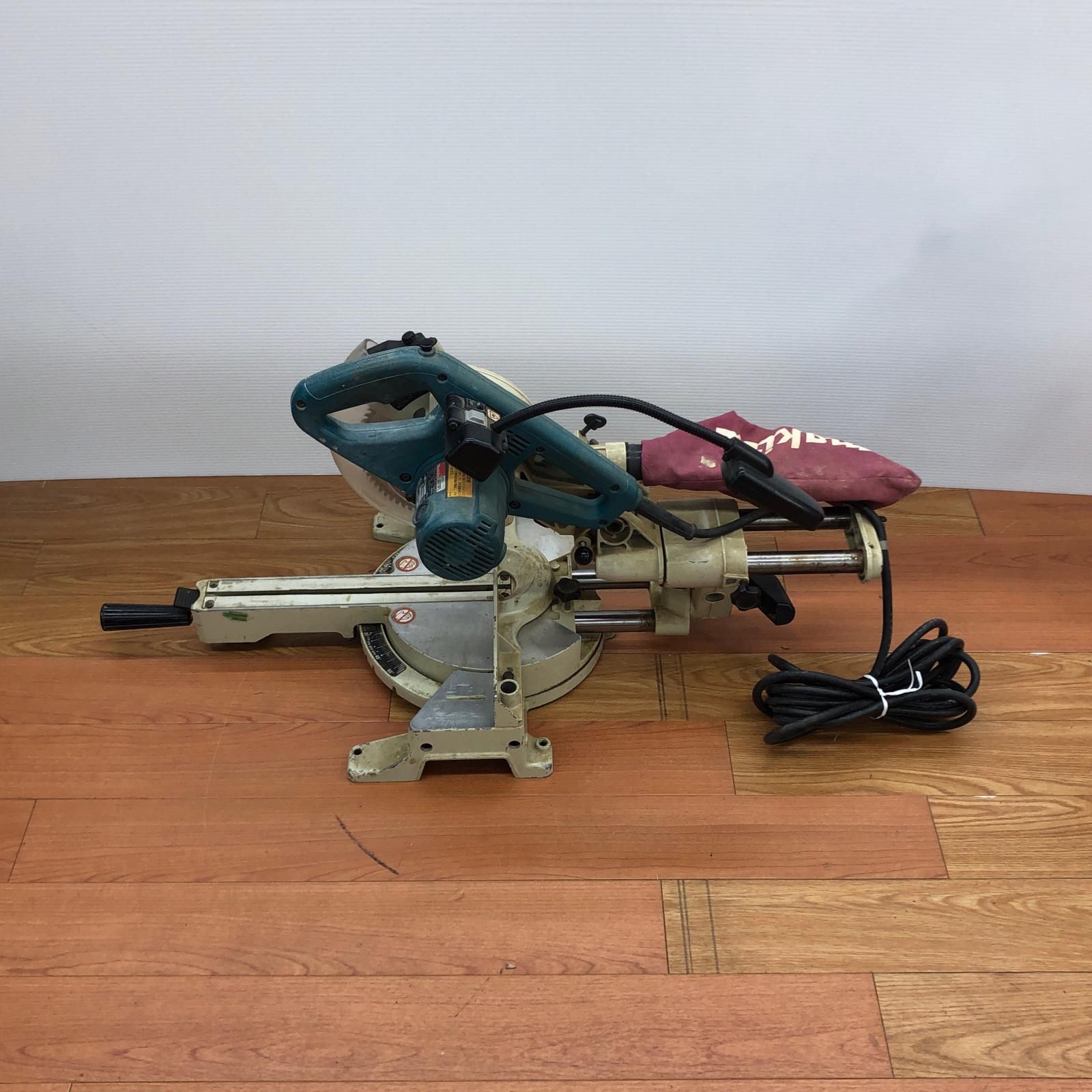 ДДMAKITA マキタ 190 mmスライド丸のこ 100 v ブルー