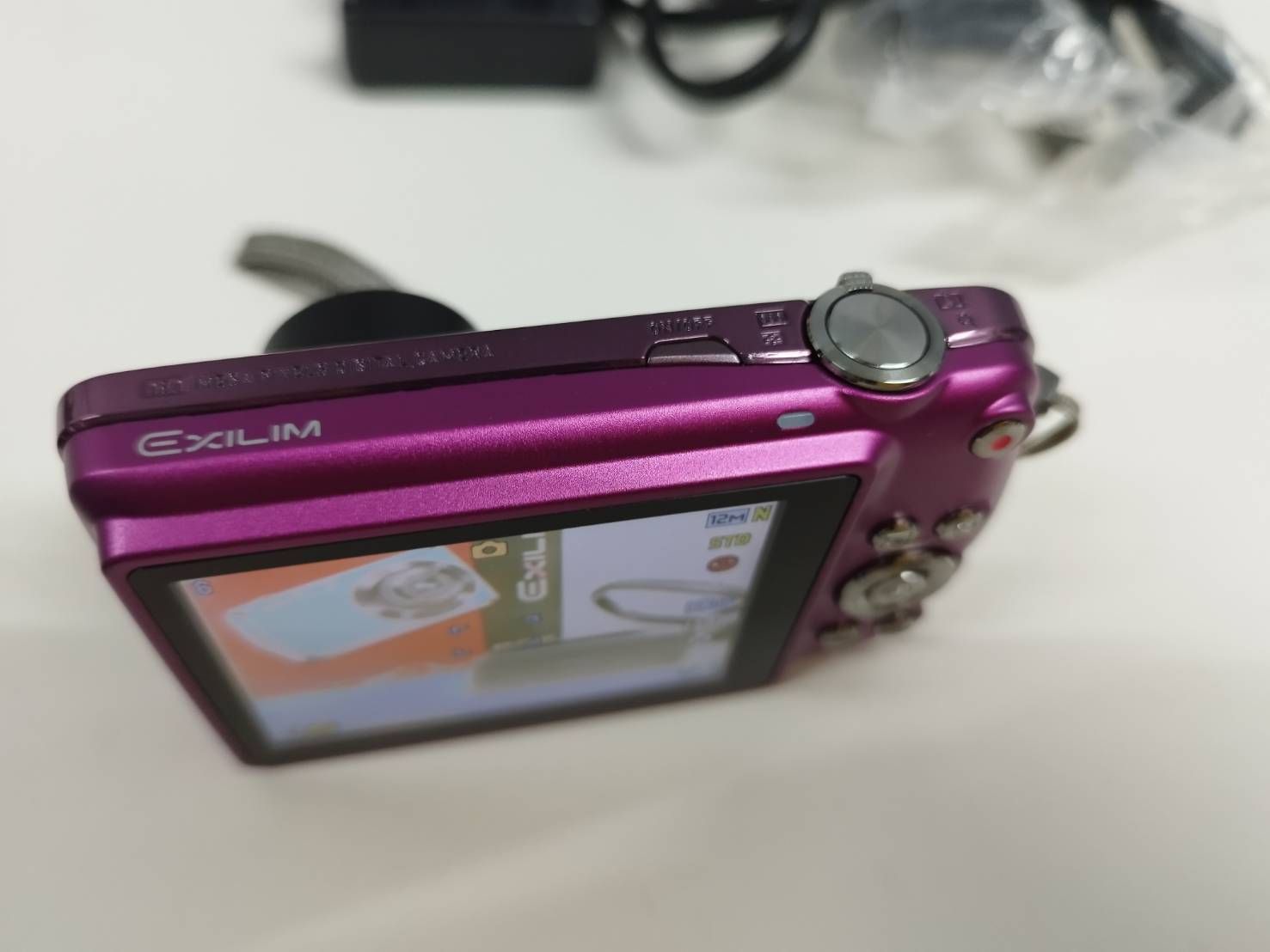 美品】CASIO EXILIM/EX-Z330/デジタルカメラ - メルカリ