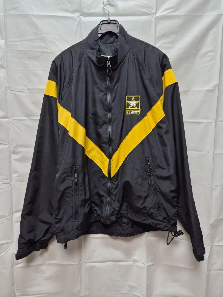 ミリタリー apfu ウィンドブレーカー