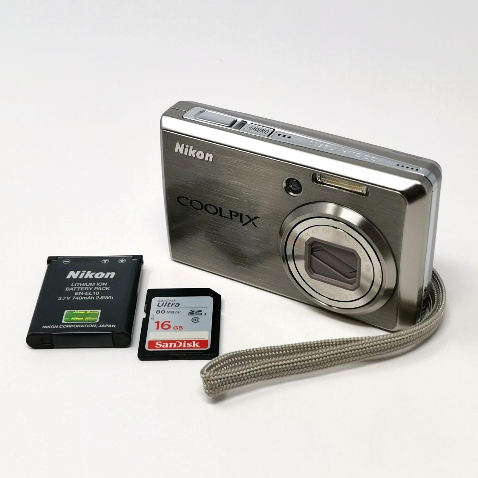 Nikon coolpix s600 カメラ デジカメ 動作確認済み シルバー 箱あり