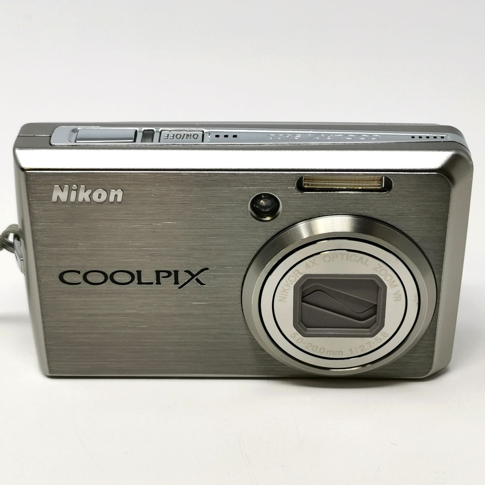 Nikon coolpix s600 カメラ デジカメ 動作確認済み シルバー 箱あり