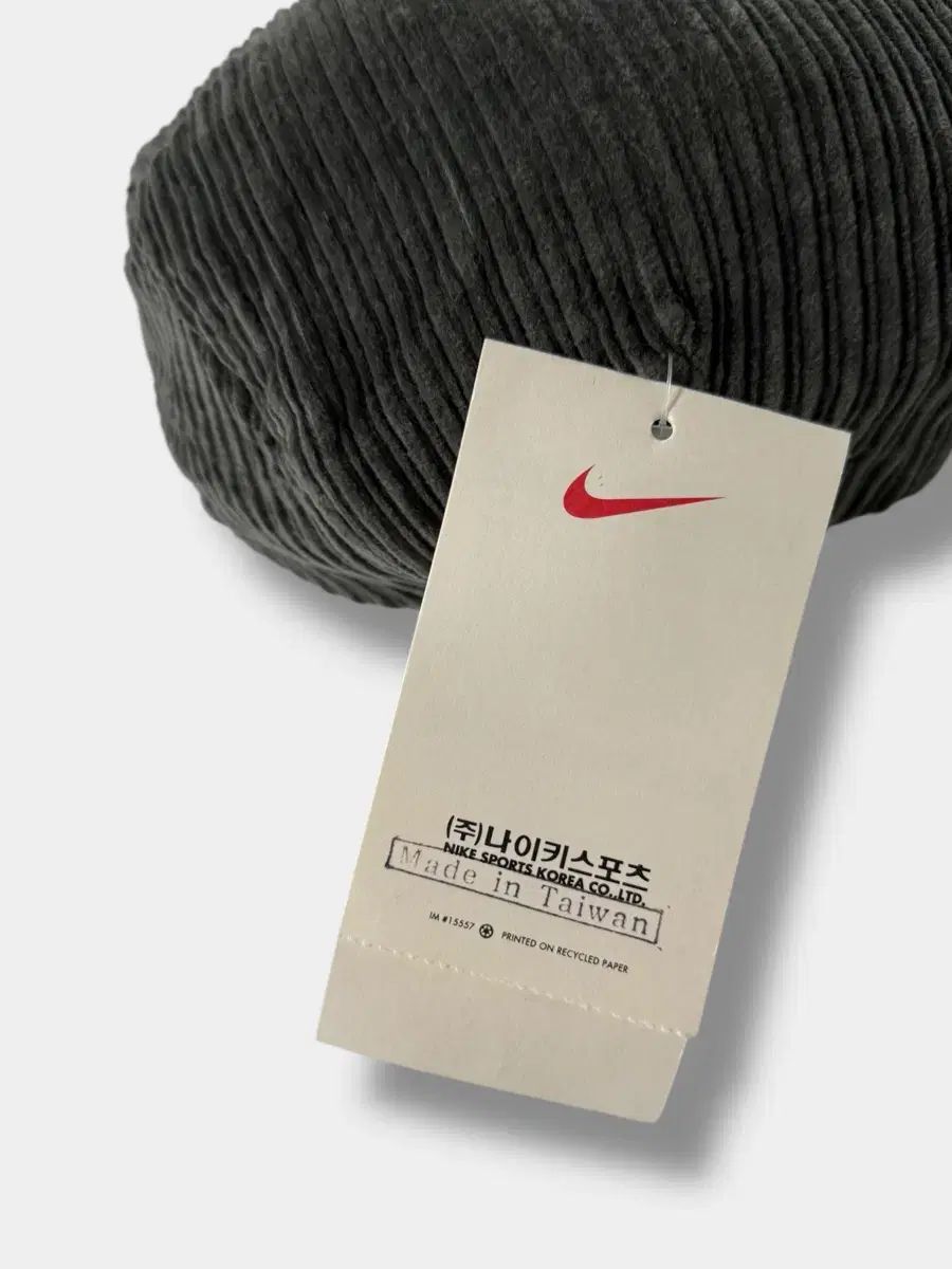 スウッシュ ベレー帽