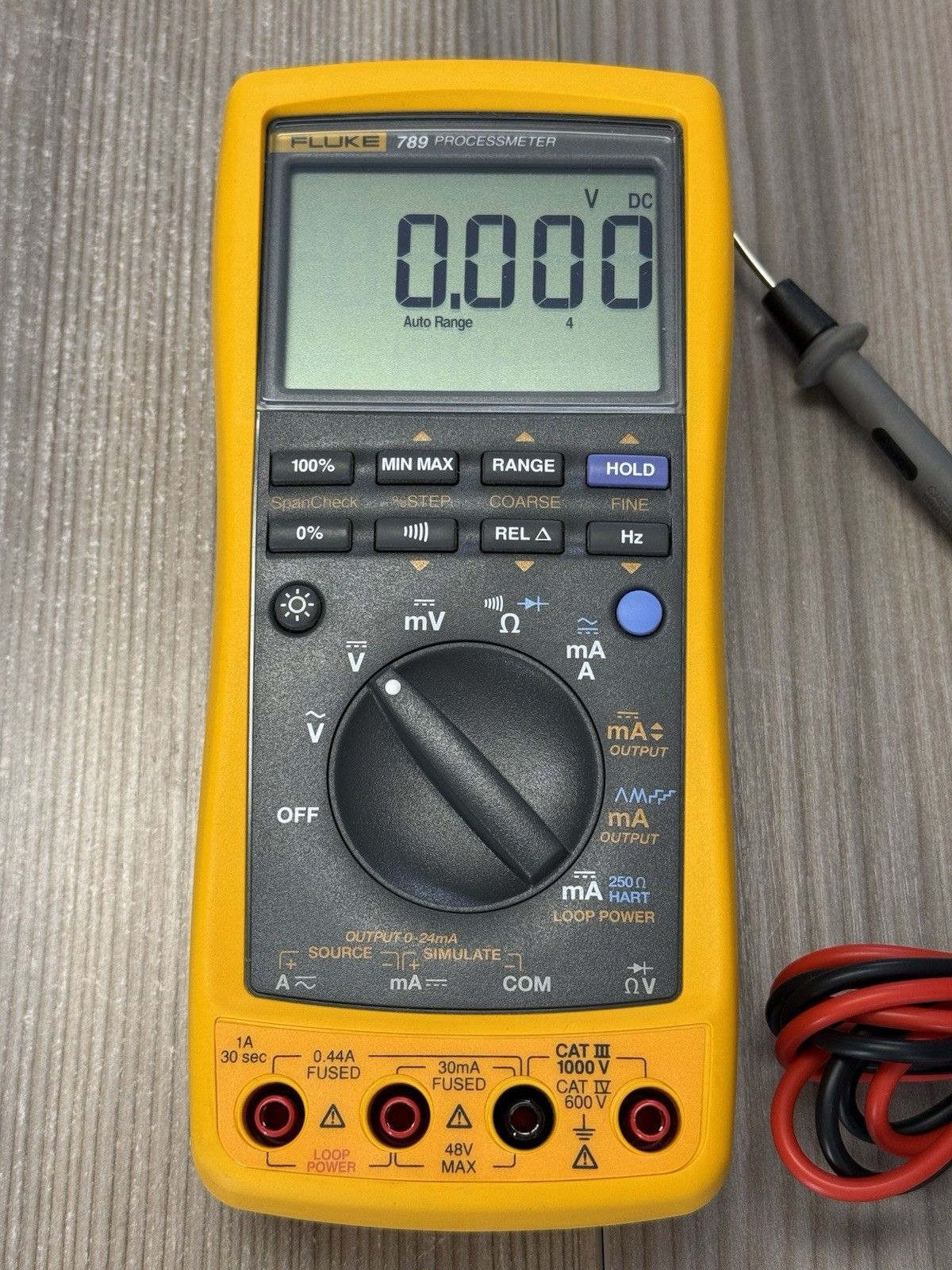 非常にきれいな Fluke 789 ProcessMeter デジタルマルチメーター ループキャリブレーター リード線付き