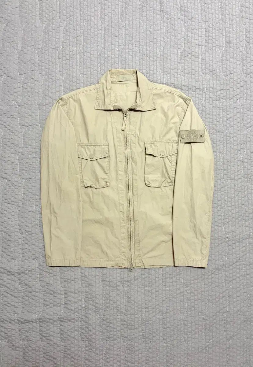 ストーンアイランド ゴーストピース オーバーサイズシャツ