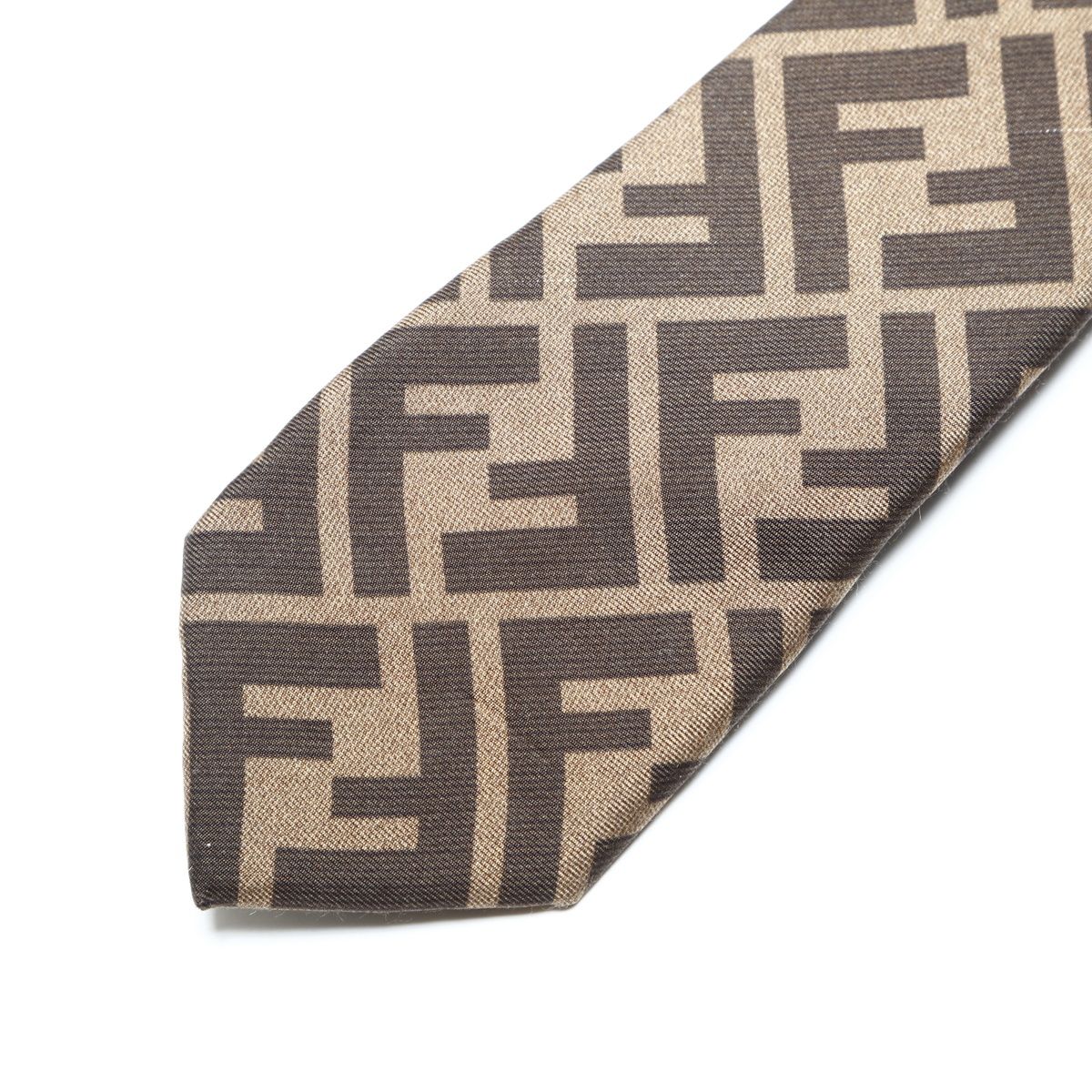 FENDI フェンディ ネクタイ ズッカ 総柄【中古】 - メルカリ
