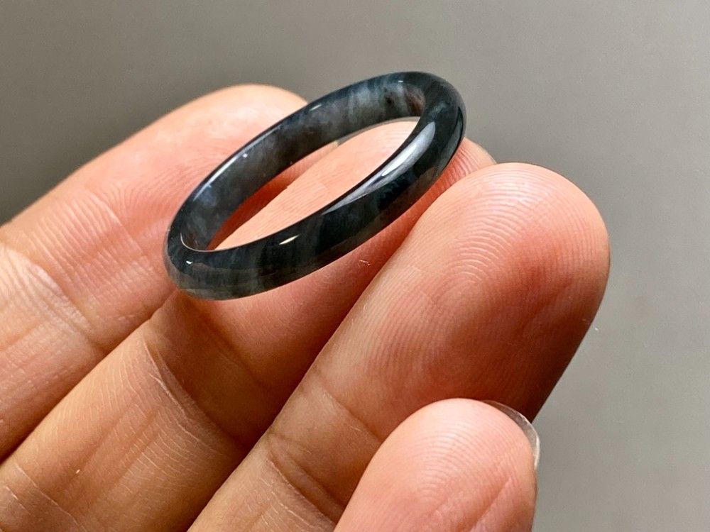 L15-208 糯種 21.0号 黒翡翠 グアテマラ産 A貨 本翡翠 くりぬき リング