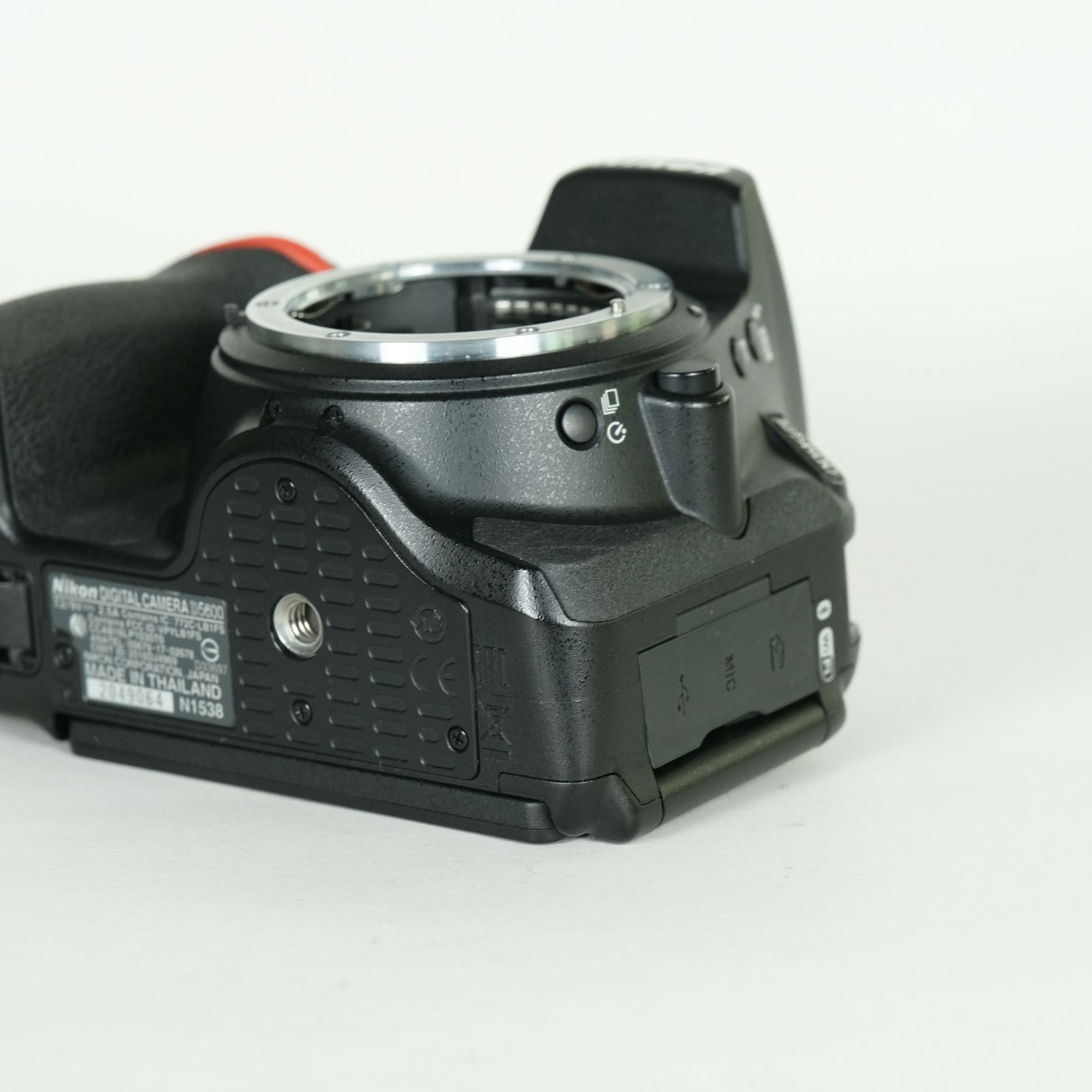 ⭐️NIKON D5600⭐️シャッター数少なめ⭐️ スマホでのシャッター数の確認の仕方』 ニコン D5600 18-55 VR レンズ