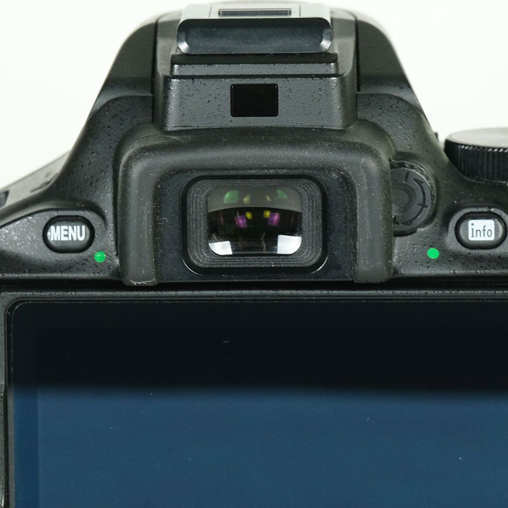 美品 | シャッター数13,380回] Nikon D5600 [ボディ] | Nikon F