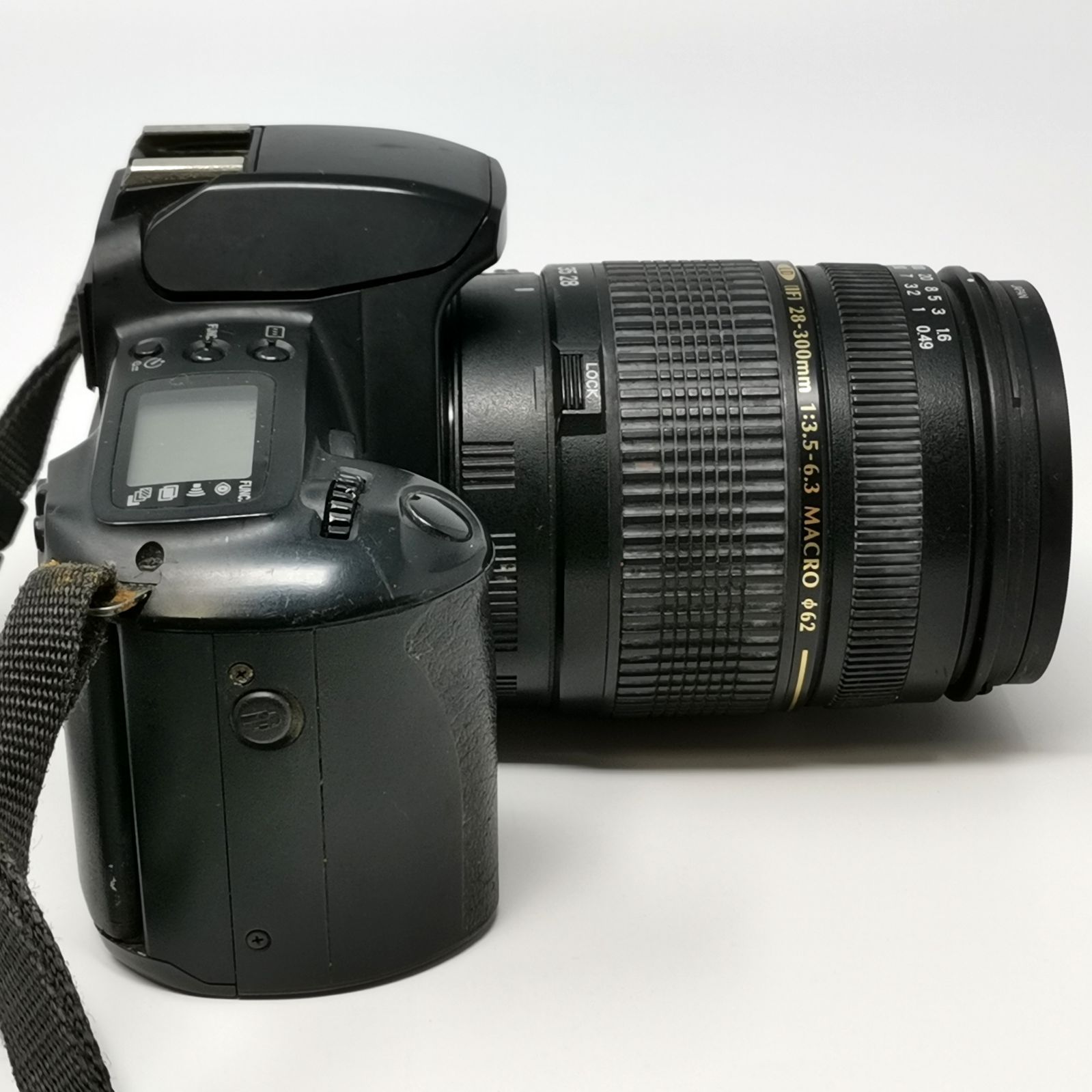 キャノン EOS kiss ズームレンズあり TAMRON 28-300mm f/3.5-6.3 MACRO