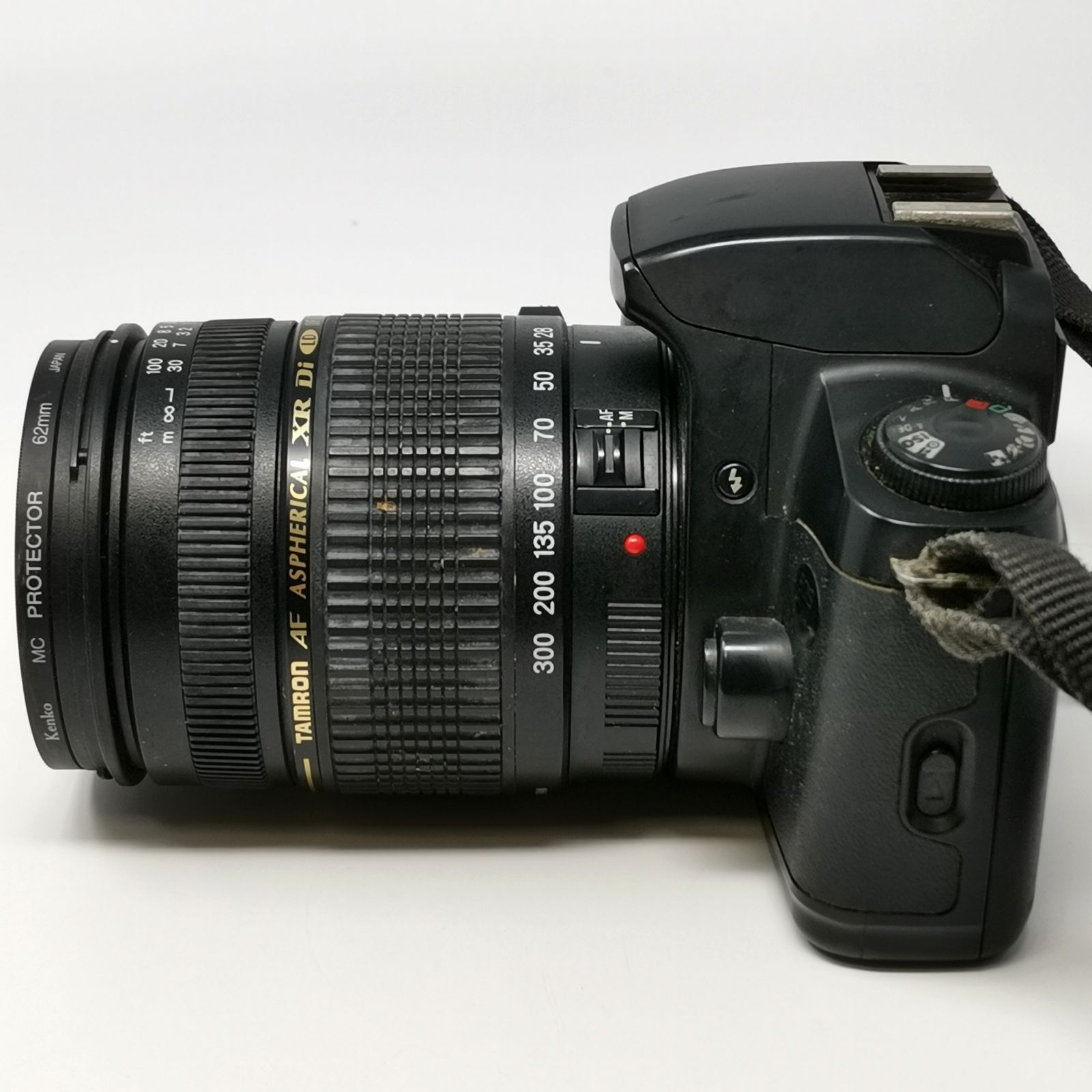 フィルムカメラ　EOS300x(海外仕様のKiss7)タムロン28~200 フィルムカメラ EOS300x(海外仕様のKiss7)タムロン28~200 【公式通販】